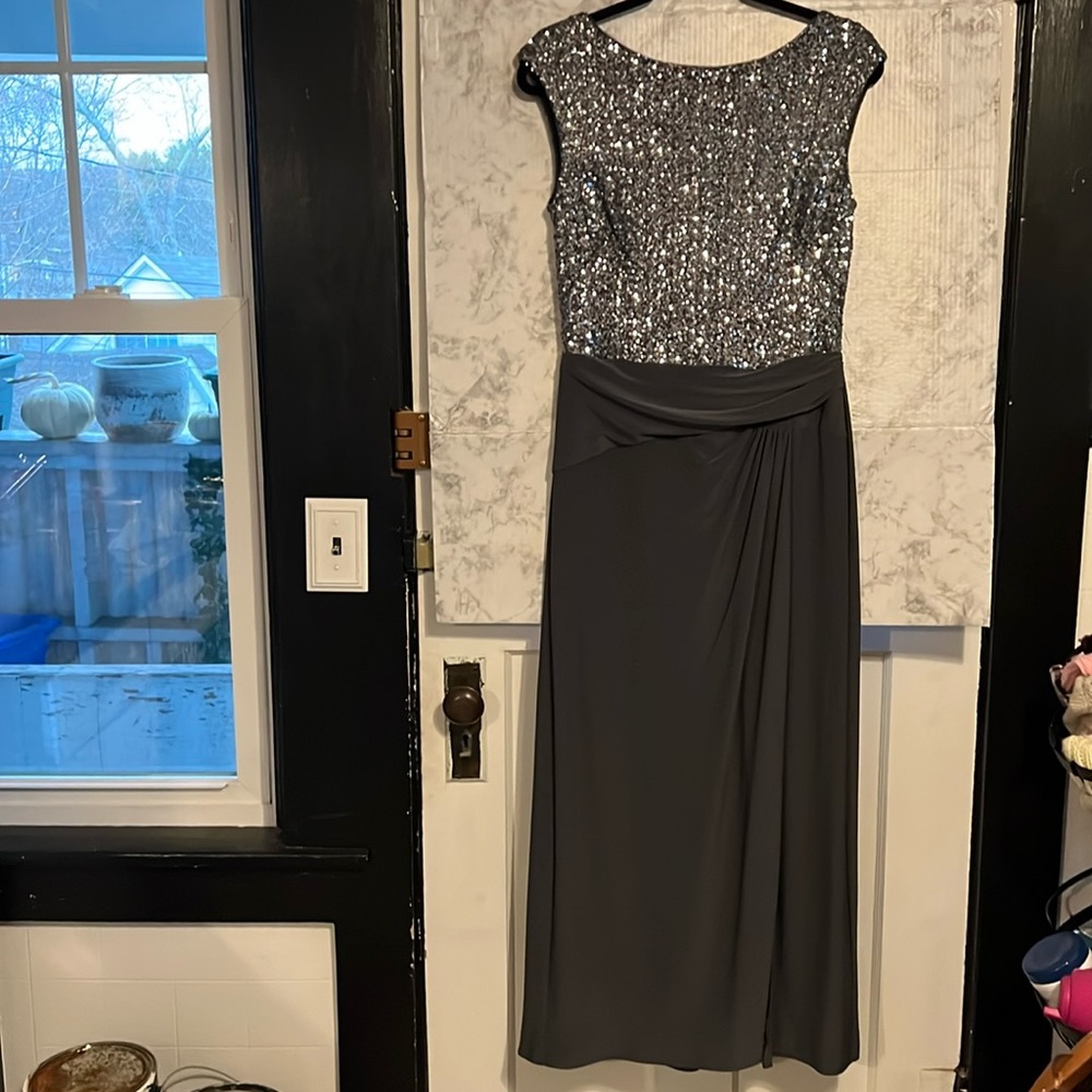 VTG Ladies Lauren Ralph Lauren Silver Sequin‎ Sleeveless Long Dress Size 10 F…